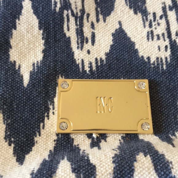 Purse - Picture 2 of 5